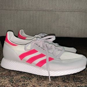 Pink adidas 💕